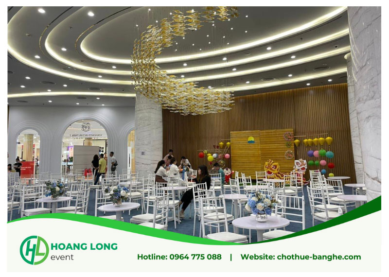 cho thue ghế chiavari hoàng long event